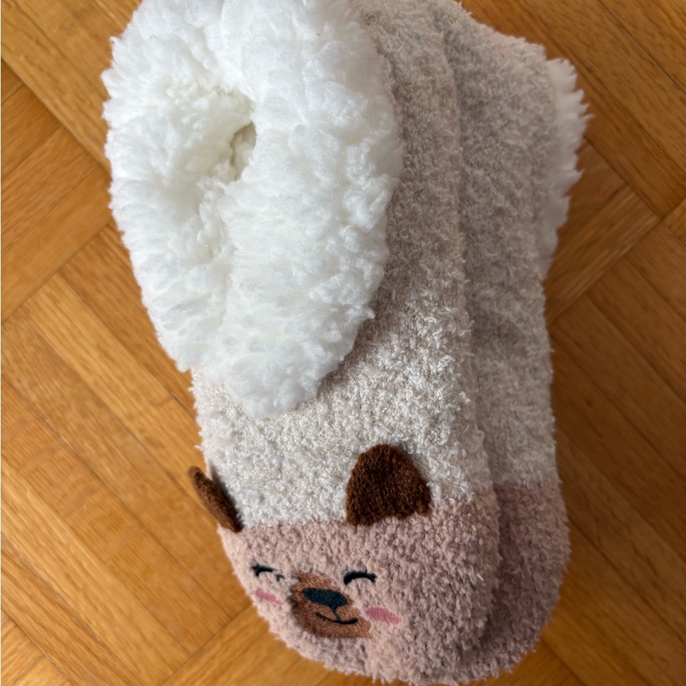 Cozy Bear Face Fuzzy Slipper Socks